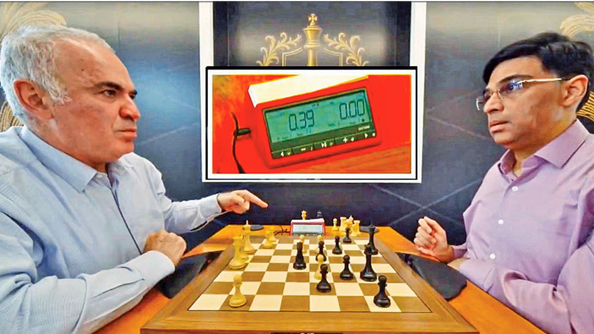 घड़ी देखकर चाल देने को भूल गए और हार का आनंद लेने लगे, क्लच शतरंज का द लेजेंड्स बैटल