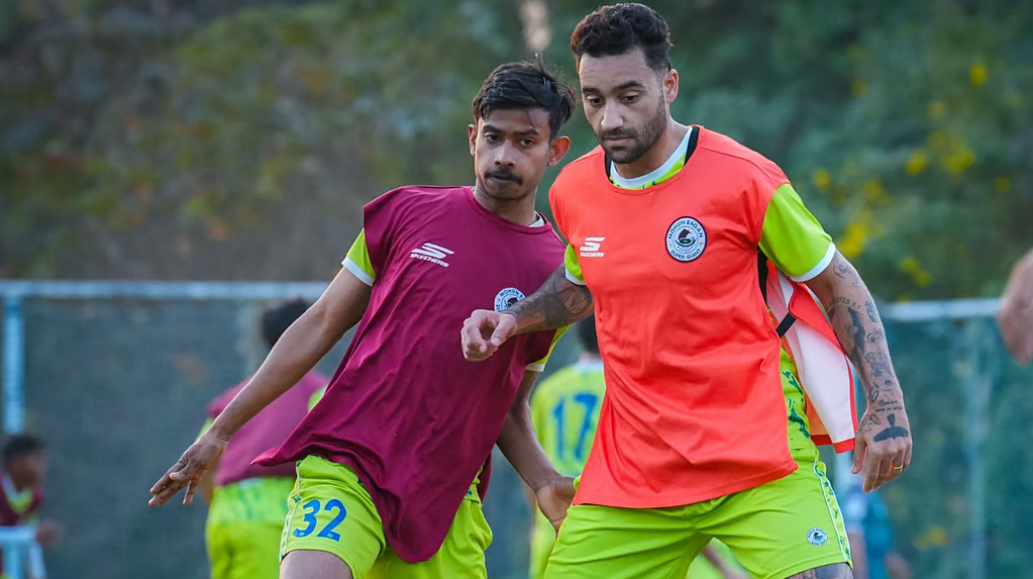 नया स्लोगन 'लेट्स प्ले’, इस बार सुर्खियों में स्वदेशी चेहरे