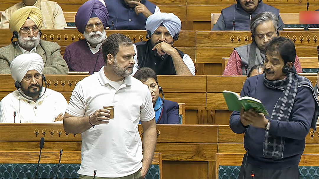 चीन विवाद पर बहस से डरती क्यों है सरकार? थरूर ने संसद में उठाया सवाल