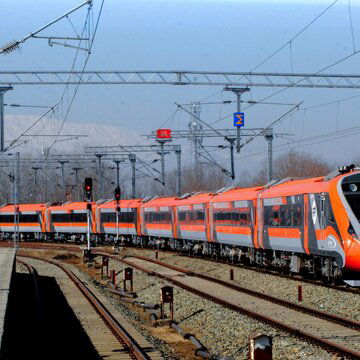 8 नवंबर को वाराणसी से 4 नई वंदे भारत ट्रेनों को हरी झंडी दिखाएँगे प्रधानमंत्री