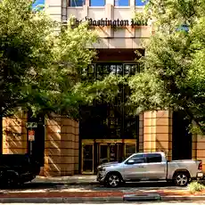 पत्रकारिता के अति प्रतिष्ठित ब्रांड को झटकाः द वॉशिंगटन पोस्ट से तिहाई कर्मचारियों की छंटनी