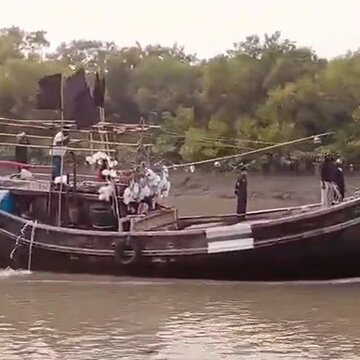 भारतीय जलक्षेत्र में घुसे ट्रॉलर से 35 बांग्लादेशी मछुआरे गिरफ्तार, अदालत में पेश