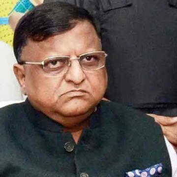 हेलिकॉप्टर से चुनावी दौरे पर CEO: उत्तर बंगाल में तेज हुई चुनावी तैयारियों की निगरानी