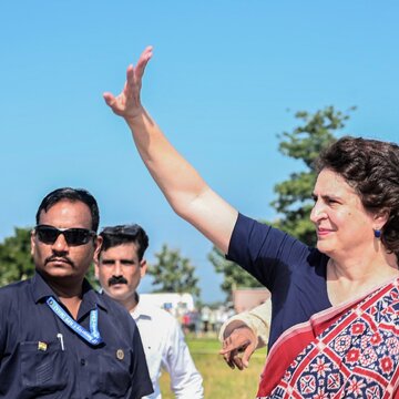 पैसा ले लो, लेकिन उन्हें वोट मत देनाः प्रियंका गांधी वाड्रा