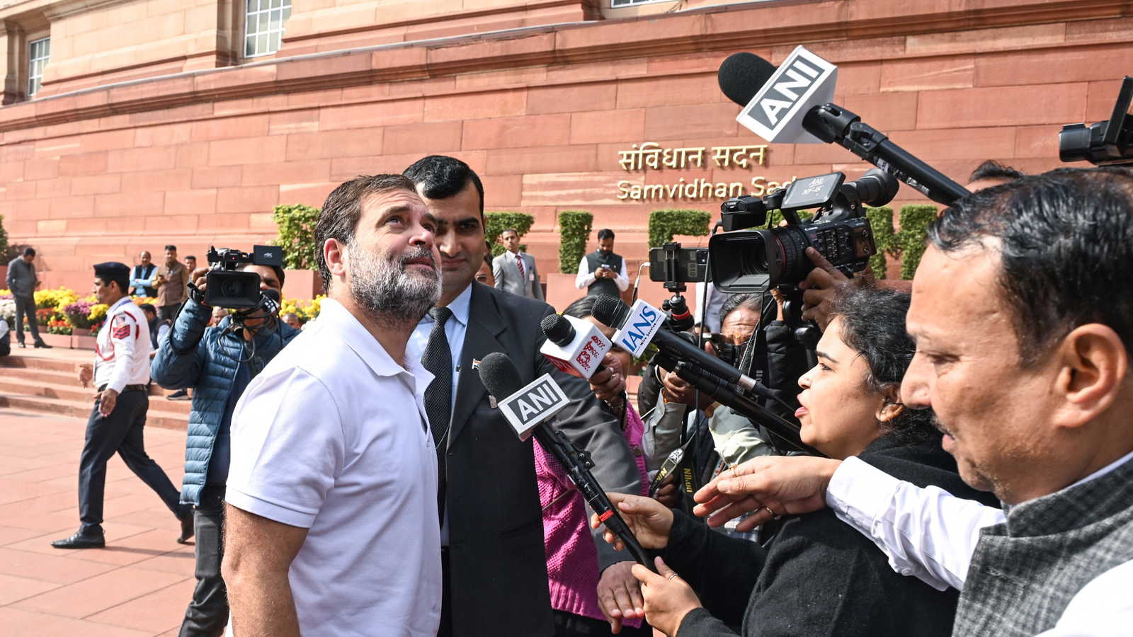 राहुल गांधी का आरोप-'सरकार विदेश नेताओं की विपक्ष के नेता से मुलाकात रोकती है; भाजपा ने कहा-'बेबुनियाद विवाद'