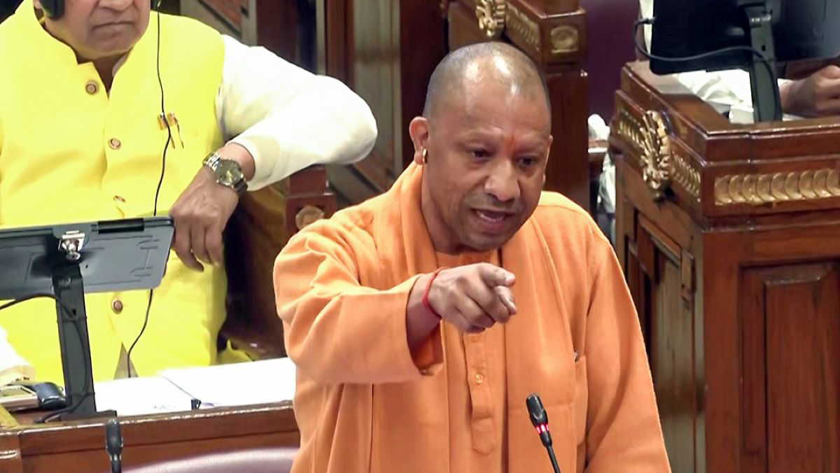 कोडीन सिरप विवाद पर सीएम योगी का विपक्ष पर हमला, बोले– मामला राजनीति से प्रेरित