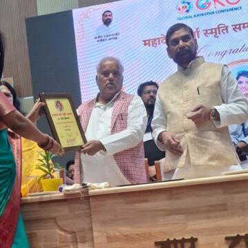 डॉ. उर्वशी श्रीवास्तव 'महादेवी वर्मा शिखर सम्मान' से विभूषित