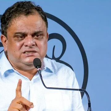 प्रदेश भाजपा को ब्रात्य बसु ने लिया आड़े हाथ, कहा - क्या घर में नहीं है आईना?