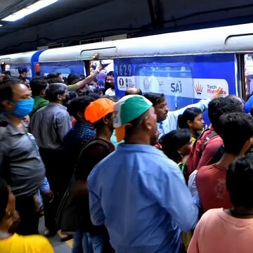 पूजा खत्म, एकादशी से मेट्रो वापस पुराने अंदाज में चलेगी, जानें फर्स्ट मेट्रो का समय