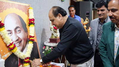 “एम्बुलेंस में आए थे तीन अटैक”: मोहम्मद रफी के बेटे शाहिद रफी ने सुनाये दिग्गज गायक के आखिरी पलों के किस्से