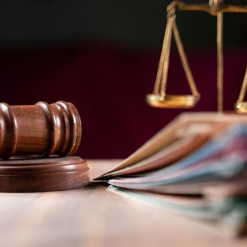 सुप्रीम कोर्ट के आदेश पर संगीतकार का विश्वविद्यालय में बढ़ा कार्यकाल