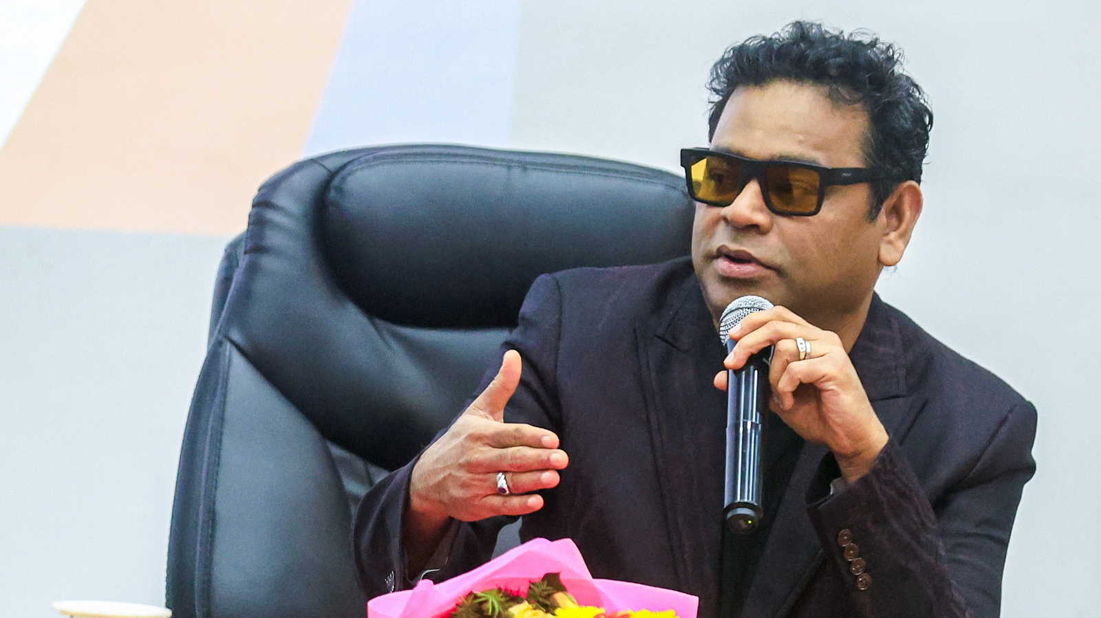 बॉलीवुड पर टिप्पणी को लेकर विवाद के बाद एआर रहमान ने कहा- “इरादों को कभी-कभी गलत समझ लिया जाता है”