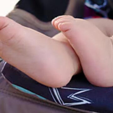 बेंगलुरु पहुंचने से पहले ही मस्तिष्क की जटिल बीमारी से पीड़ित बच्चे की मौत, ट्रेन रोक कर भी नहीं बचाया जा सका