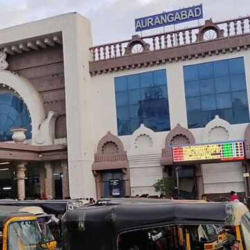 बदल गया महाराष्ट्र के औरंगाबाद स्टेशन का नाम, अब कहलाएगा छत्रपति संभाजीनगर स्टेशन