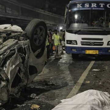 बेंगलुरु के जिंदल फ्लाईओवर पर दर्दनाक हादसा,कार-बस टक्कर में 5 युवकों की मौत