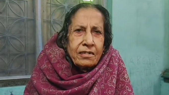 मानकुंडू में रिटायर्ड शिक्षिका को बांध कर अपराधियों का तांडव चला, गला दबाकर छीन ली चूड़ियां और हार