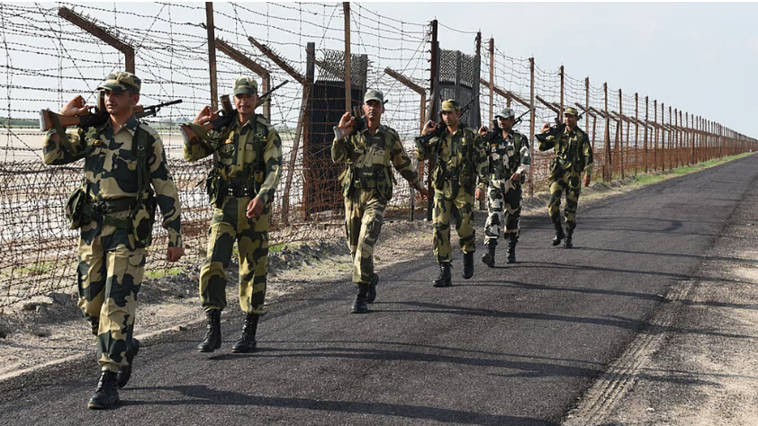 एलओसी के लॉन्च पैड में छुपे हैं 120 पाक आतंकी! किसी भी समय ऑपरेशन सिंदूर चलाने की चेतावनी