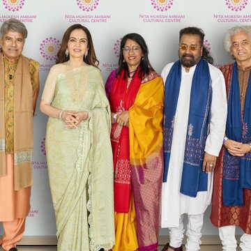 नीता अंबानी ने हरिहरन, कविता कृष्णमूर्ति, सुरेश वाडकर सहित कई कलाकारों को किया सम्मानित