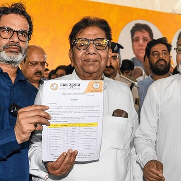 प्रशांत किशोर की दूसरी सूची में भी हर जाति और वर्ग को जगह, उनके अपने नाम पर सस्पेंस बरकरार