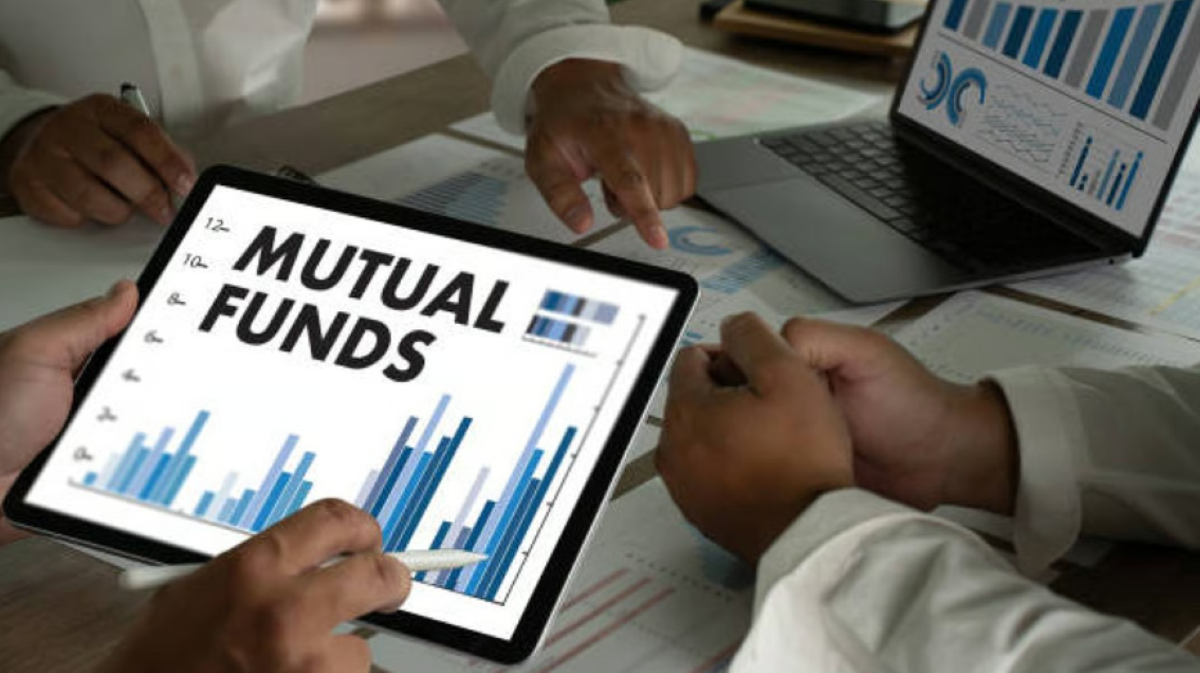 एक साल में 23% से ज्यादा रिटर्न, कमजोर बाजार में भी चैंपियन रहे ये 5 म्यूचुअल फंड