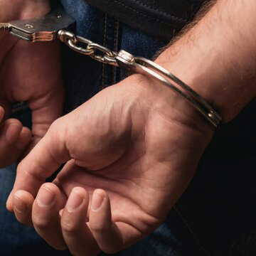 उज्जैन में पड़ोसन के अंतर्वस्त्र चोरी करने के आरोप में युवक गिरफ्तार, क्या एकतरफा प्यार का मामला?