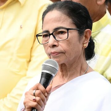 पुरस्कृत होंगे उत्तर बंगाल की आपदा के समय अच्छा काम करने वाले लोग : मुख्यमंत्री ममता बनर्जी