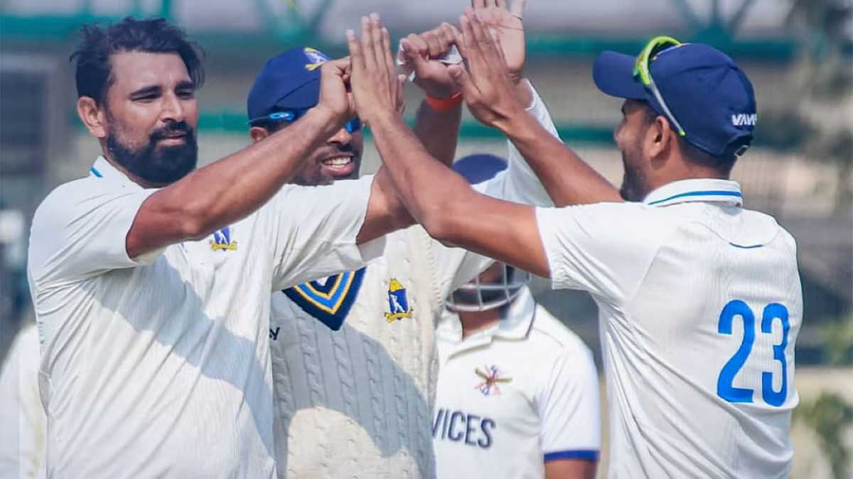 रणजी ट्रॉफी में मोहम्मद शमी का कहर, 5 विकेट लेकर आधी टीम को किया आउट