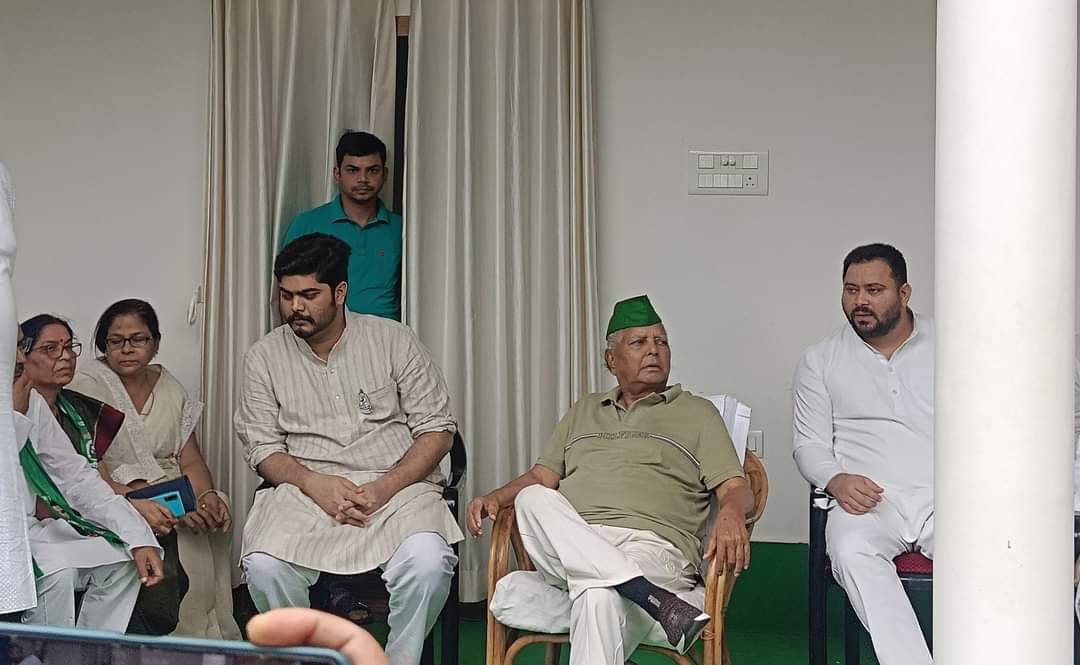 सीवान में फिर लौटा ‘शहाबुद्दीन फैक्टर’, राजद ने ओसामा शहाब पर लगाया दांव, सियासत में गूंजा बाहुबली का नाम