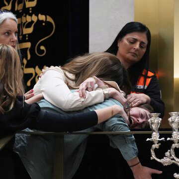 बॉन्डी बीच आतंकी हमलाः अभियुक्त पर 15 हत्याओं सहित 59 आरोप, दोनों हमलावर बाप-बेटे एक माह फिलीपींस में रहे थे