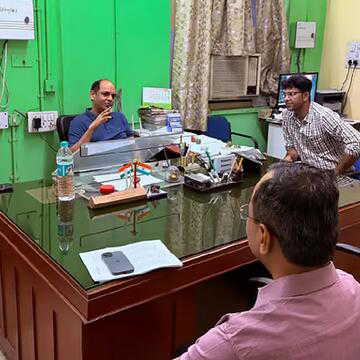 देर रात कोलकाता के अस्पतालों का औचक निरीक्षण करने पहुंचे स्वास्थ्य सचिव, जारी किया कौन सा निर्देश?
