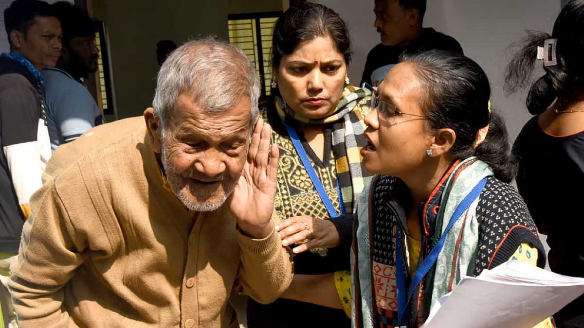 किसकी सुनवाई घर बैठे होगी ? आयोग ने स्पष्ट किया, इसे 'नैतिक जीत' देख रही तृणमूल