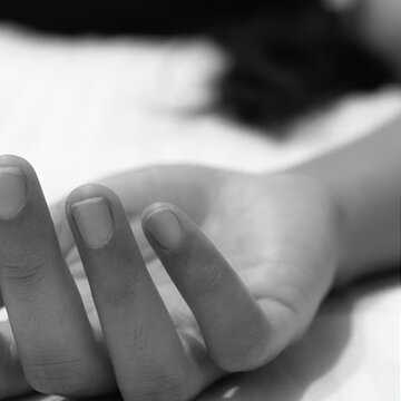 उत्तर प्रदेश में हुगली के प्रवासी मजदूर की रहस्यमयी मौत! हत्या या SIR के डर से आत्महत्या?