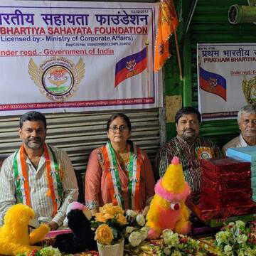 विश्व पर्यावरण दिवस पर प्रथम भारतीय सहायता फाउंडेशन का भव्य सामाजिक सेवा कार्यक्रम, बच्चों को मिले निःशुल्क वस्त्र