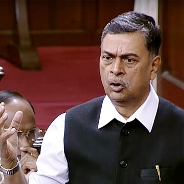 एनडीए के मुखर आलोचक पूर्व केंद्रीय मंत्री आरके सिंह ने भाजपा से दिया इस्तीफ़ा