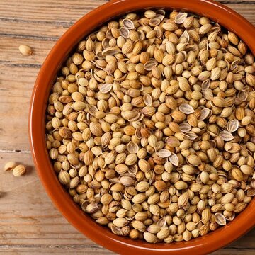 आर्थिक संकट, परिवार में अशांति ? इसे दूर कर सकता है एक मसाला, जानिए कैसे।