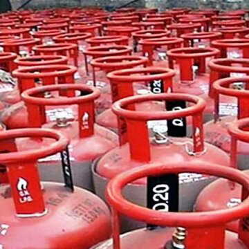 एनडीए ने मुफ्त एलपीजी सिलेंडर और गरीबों के लिए मौद्रिक लाभ के वादों के साथ घोषणापत्र जारी किया