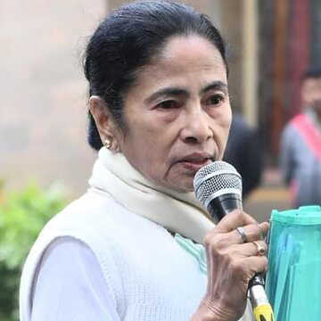 ED के सामने कैसे ममता बनर्जी फाइल्स लेकर निकलीं? क्या बताया अधिकारियों ने? जानिए यहां