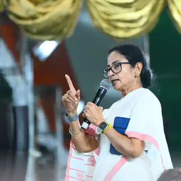 Bengal Election : चुनाव आयोग की विज्ञप्ति पर भाजपा का चुनाव चिन्ह क्यों? ममता बनर्जी ने बोला हमला