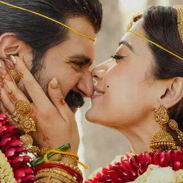 रश्मिका मंदाना की ‘In Every Lifetime’ वाले दुपट्टे ने जीता दिल! विजय देवरकोंडा का रॉयल लुक देख फैंस हुए दीवाने