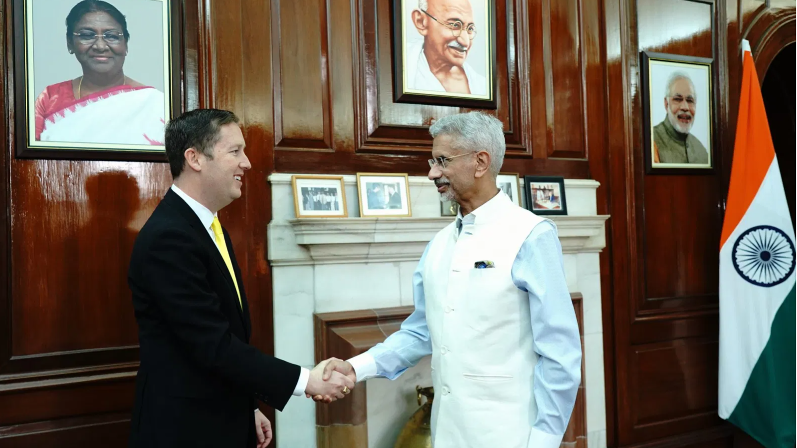 भारत-अमेरिका के रिश्तों में उतार-चढ़ाव के बीच जयशंकर से मिले अमेरिकी राजनयिक