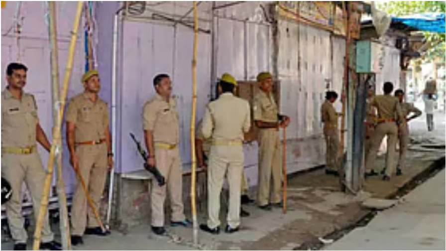 ससुराल में प्रताड़ित युवक ने पत्नी को मारकर बनाया इंस्टा वीडियो, उसके बाद अपने गले में साड़ी बांधकर...