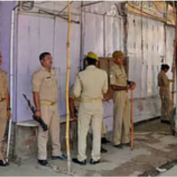 ससुराल में प्रताड़ित युवक ने पत्नी को मारकर बनाया इंस्टा वीडियो, उसके बाद अपने गले में साड़ी बांधकर...