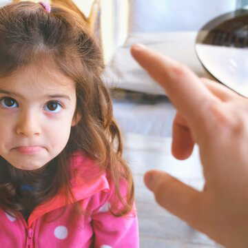 बच्चों के मुँह से झूठी बातों की झड़ी-इस आदत को कैसे छुड़ाएँ?