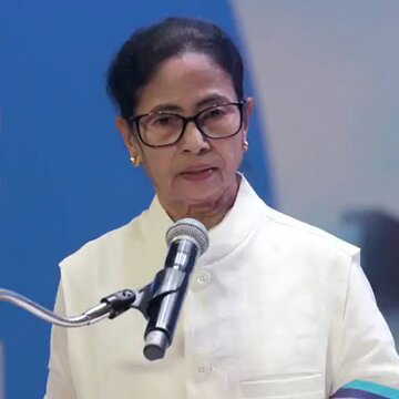 राज्य के व्यापार व वाणिज्य को ले जाना है देशभर में सबसे आगे : ममता बनर्जी, किन परियोजनाओं का हुआ उद्घाटन?