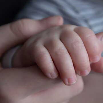 मेटरनिटी फोटोशूट’ में व्यस्त मां, स्विमिंग पूल में डूबी 3 साल की बच्ची, बेंगलुरु में रोंगटे खड़े कर देने वाली घटना