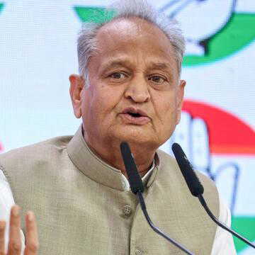 SI भर्ती में न्याय मांग रहे गहलोत, पूर्व सीएम बोले- पेपर लीक में केवल राजस्थान बदनाम