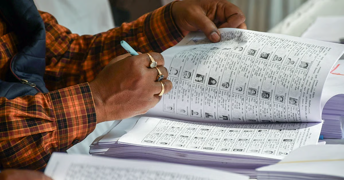 फाइनल लिस्ट से तकरीबन 6 लाख 61 हजार नाम हटाये गये, लिस्ट में किन लोगों के नाम हैं?