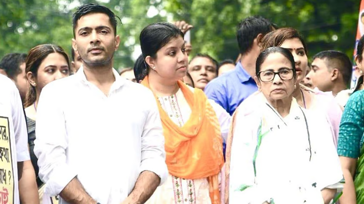 SIR के मुद्दे पर मंगलवार को कोलकाता में अभिषेक और ममता बनर्जी की मेगा रैली