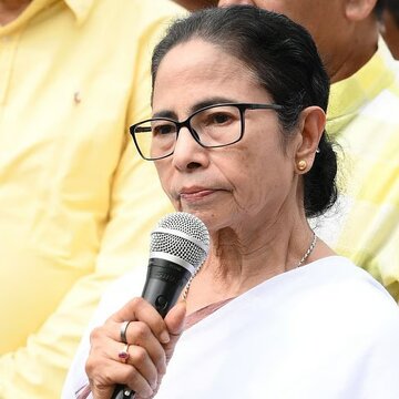 भवानीपुर में योजना बनाकर बढ़ायी जा रही है बाहरी लोगों की आबादी- ममता बनर्जी