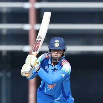 रुकने का नाम नहीं ले रहा वैभव का बल्ला, मात्र 50 गेंद पर ठोके 9 चौके 7 छक्के